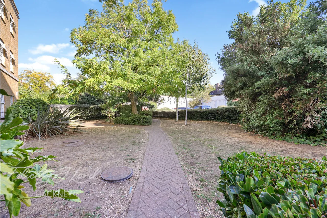 Pickering Close, London, E9, photo 14