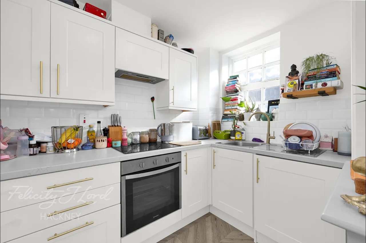 Pickering Close, London, E9, photo 12