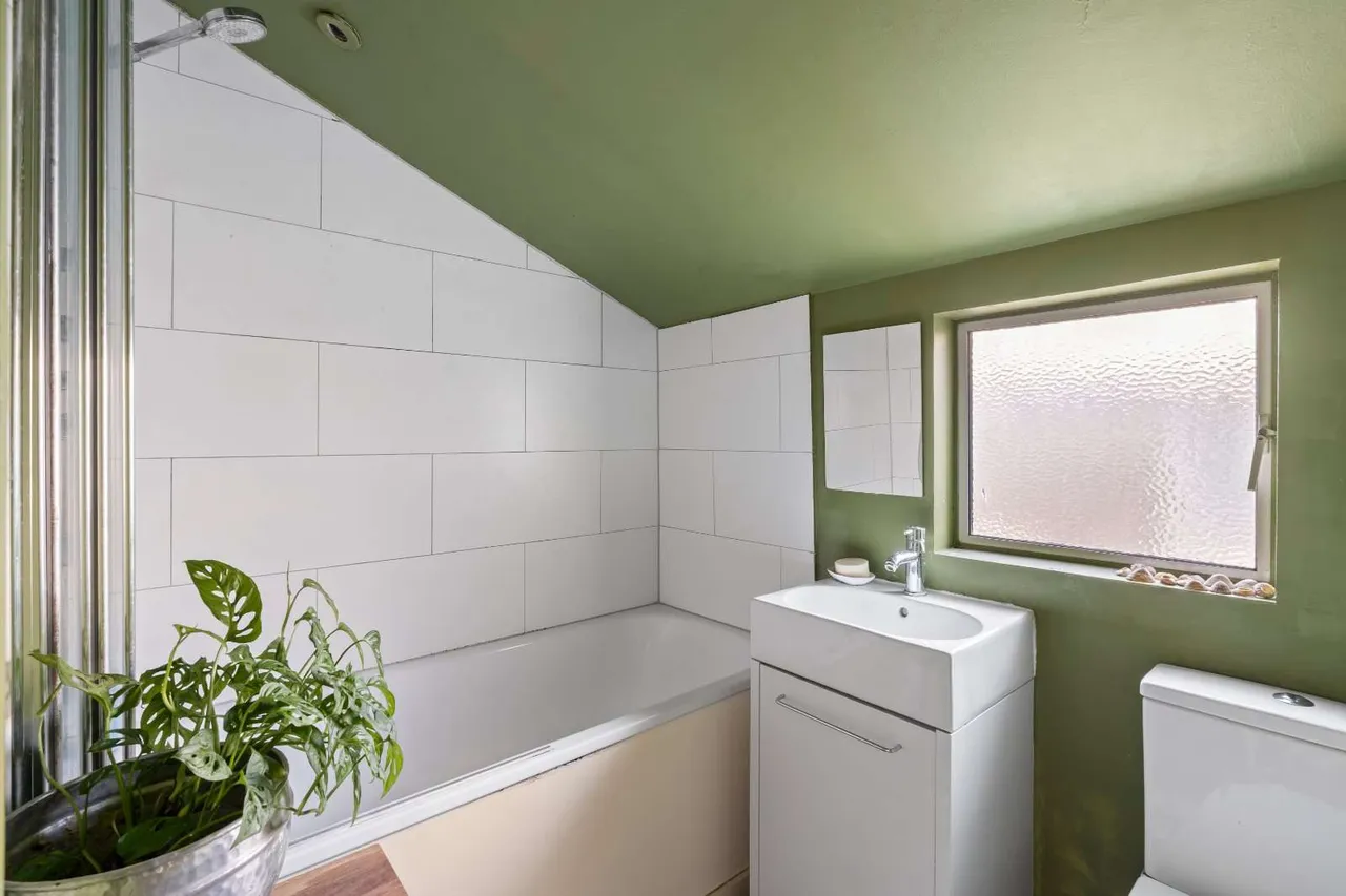 Marmion Road, London, SW11 5PA, photo 12