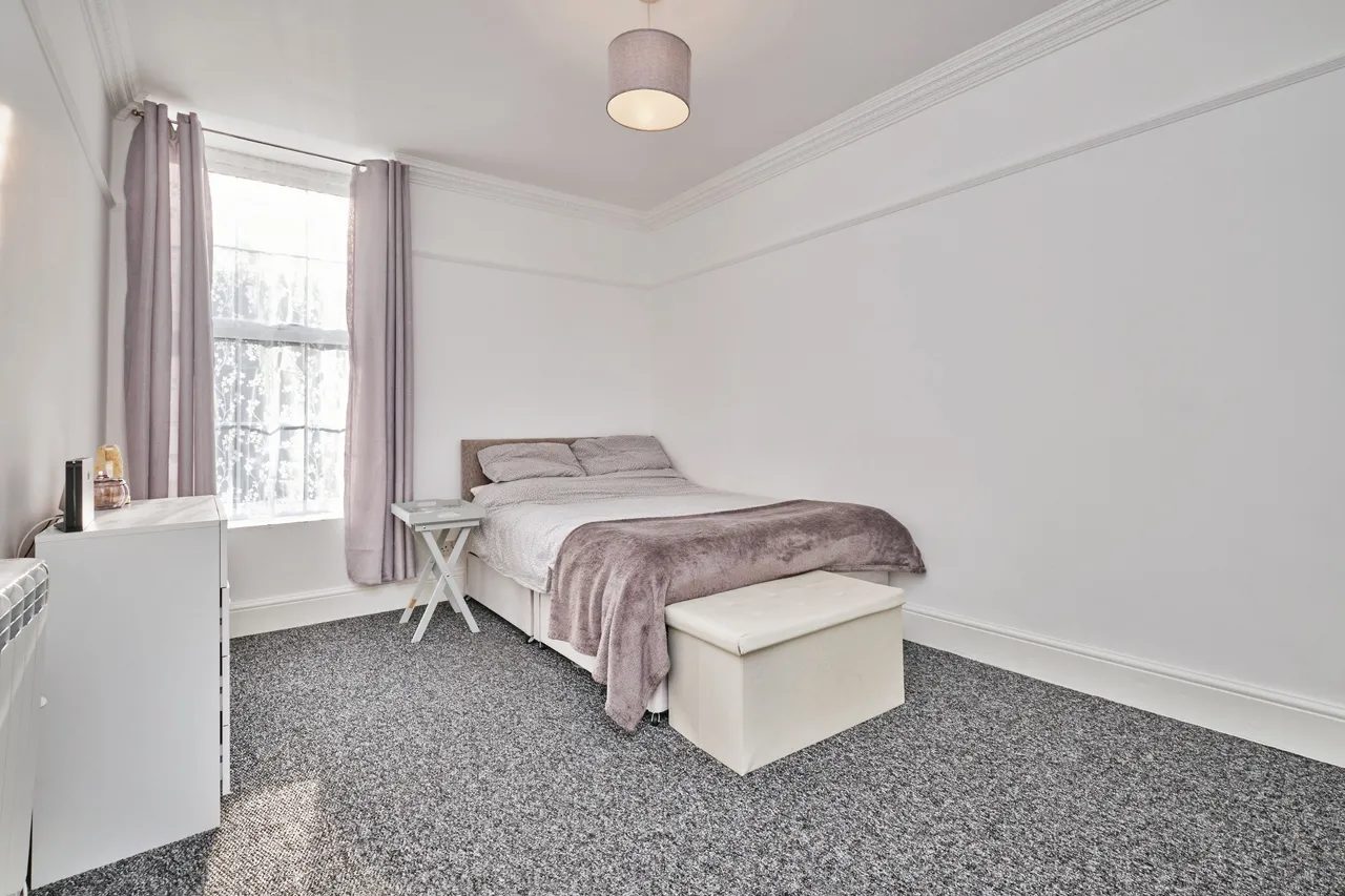 Amington Road, Tamworth, Staffordshire, B77, photo 6