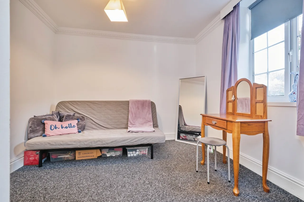 Amington Road, Tamworth, Staffordshire, B77, photo 11