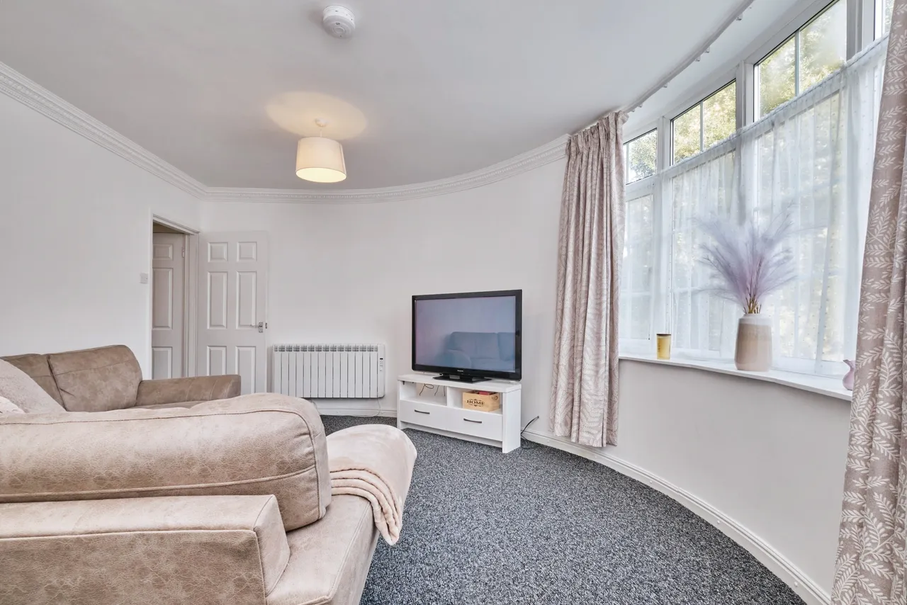 Amington Road, Tamworth, Staffordshire, B77, photo 7