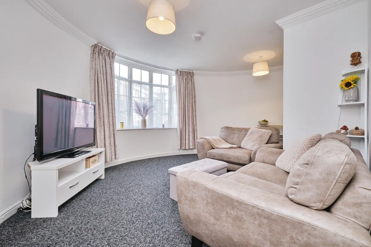 Amington Road, Tamworth, Staffordshire, B77, photo 2