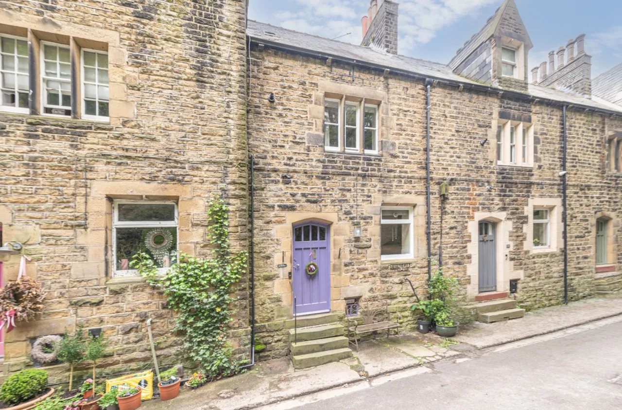 3 bed house for sale, Bank Buildings, Meltham, HD9