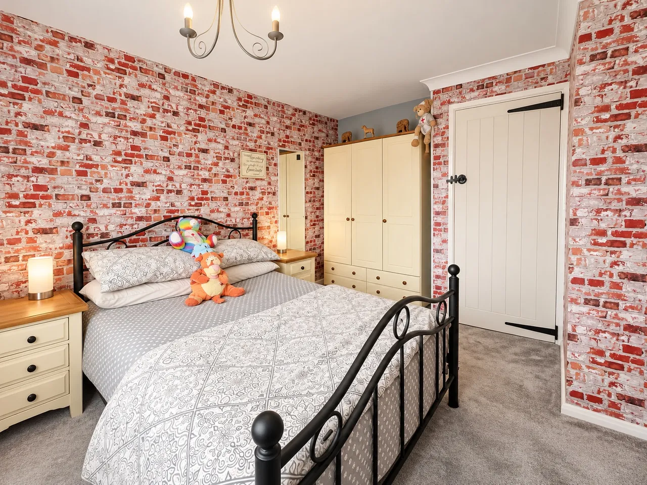 Bernard Avenue, Mansfield Woodhouse, NG19, photo 14