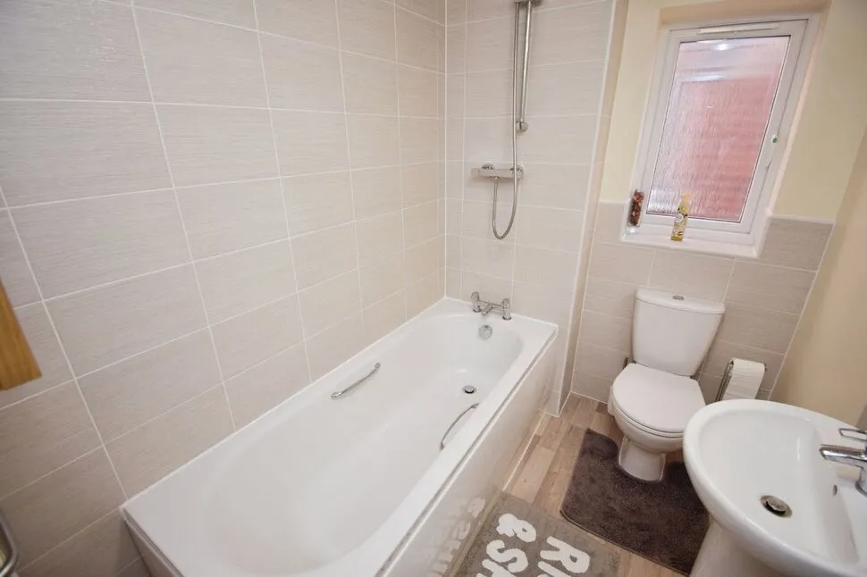 Braunton Avenue, Henley Green, Coventry, CV2, photo 5