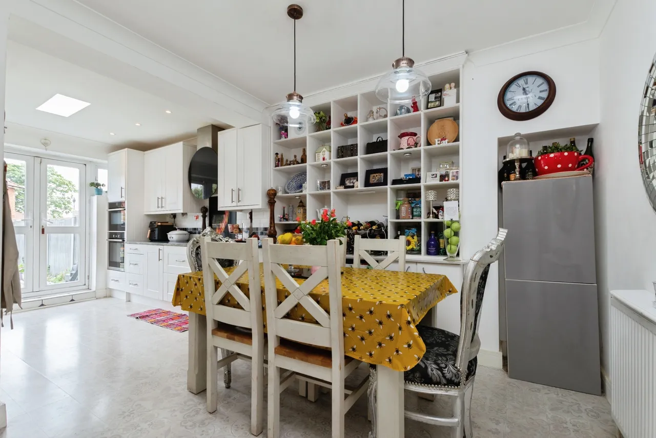 Middleton Road, Carshalton, photo 7