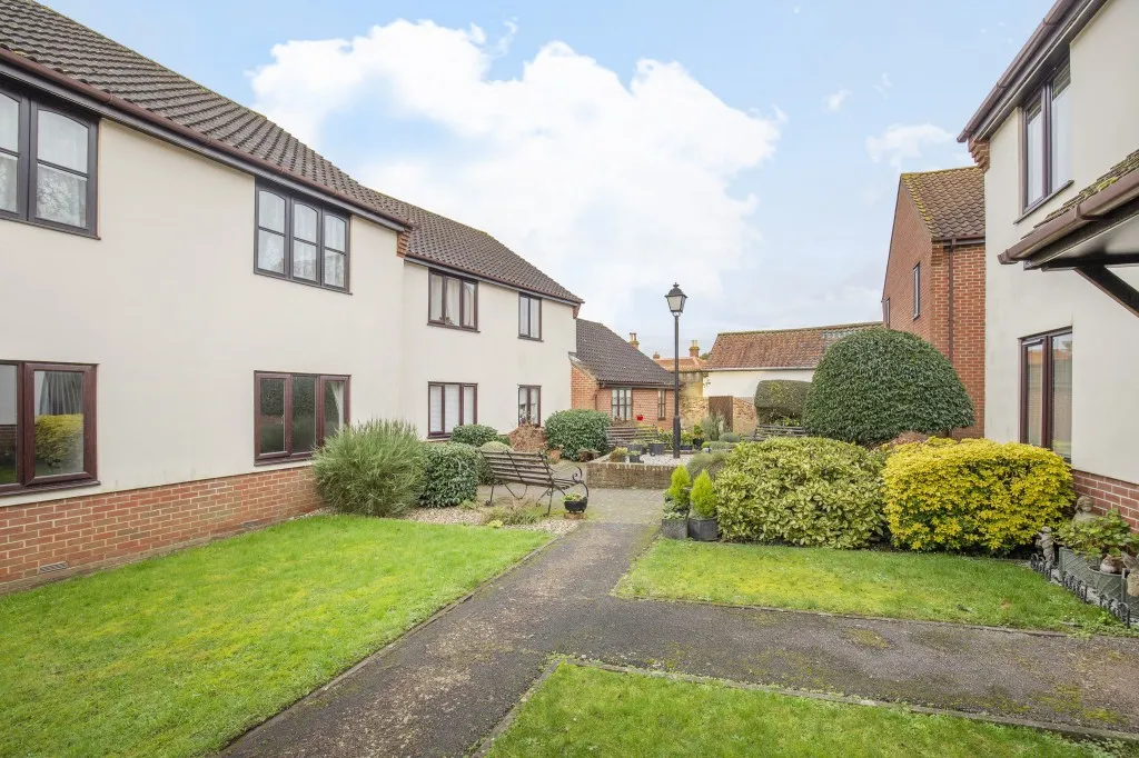 Middleton Court, Wymondham, photo 5