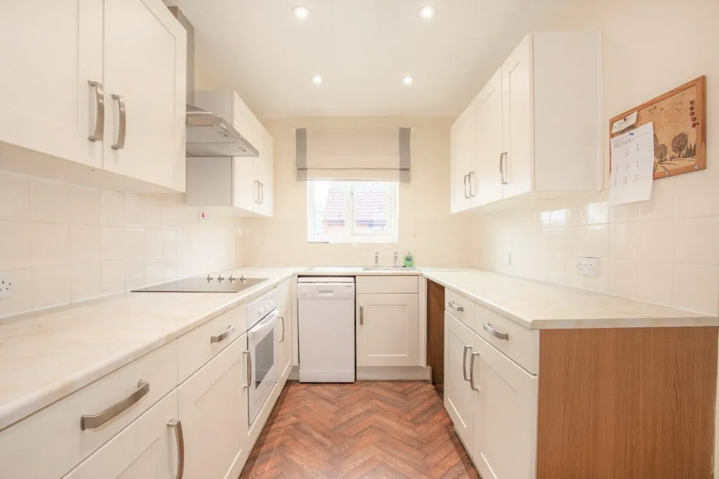 Middleton Court, Wymondham, photo 2