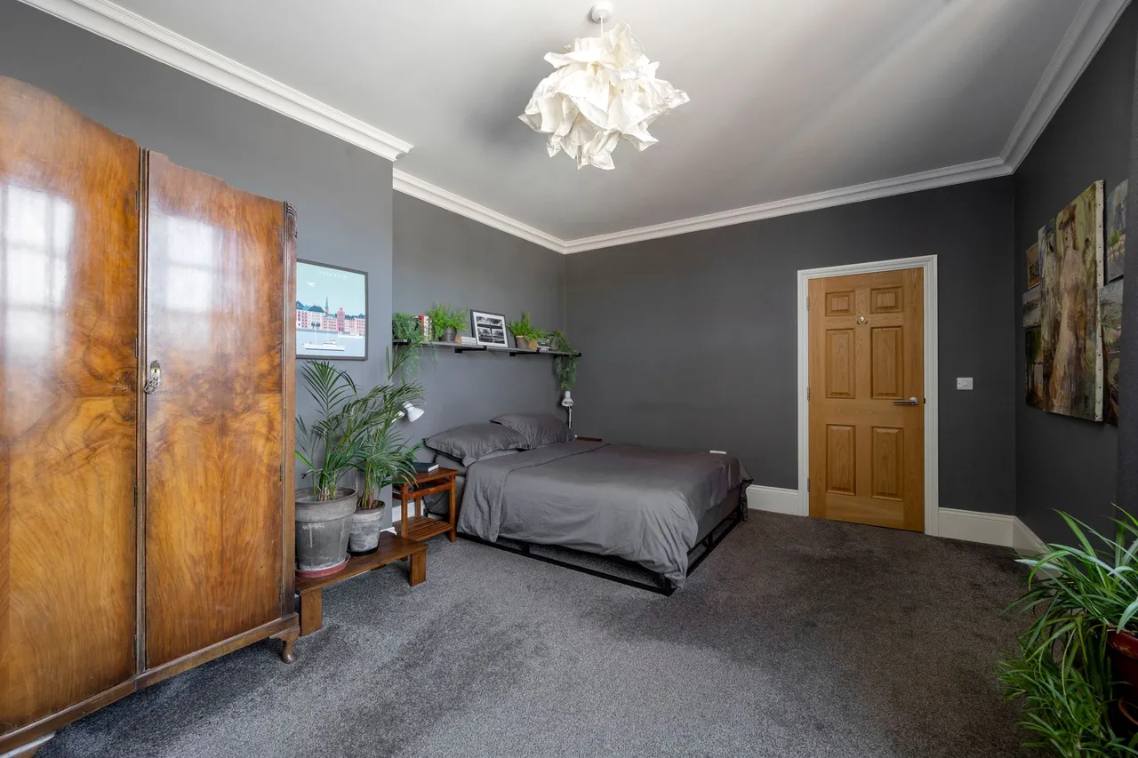 Carfax, Horsham, RH12, photo 19