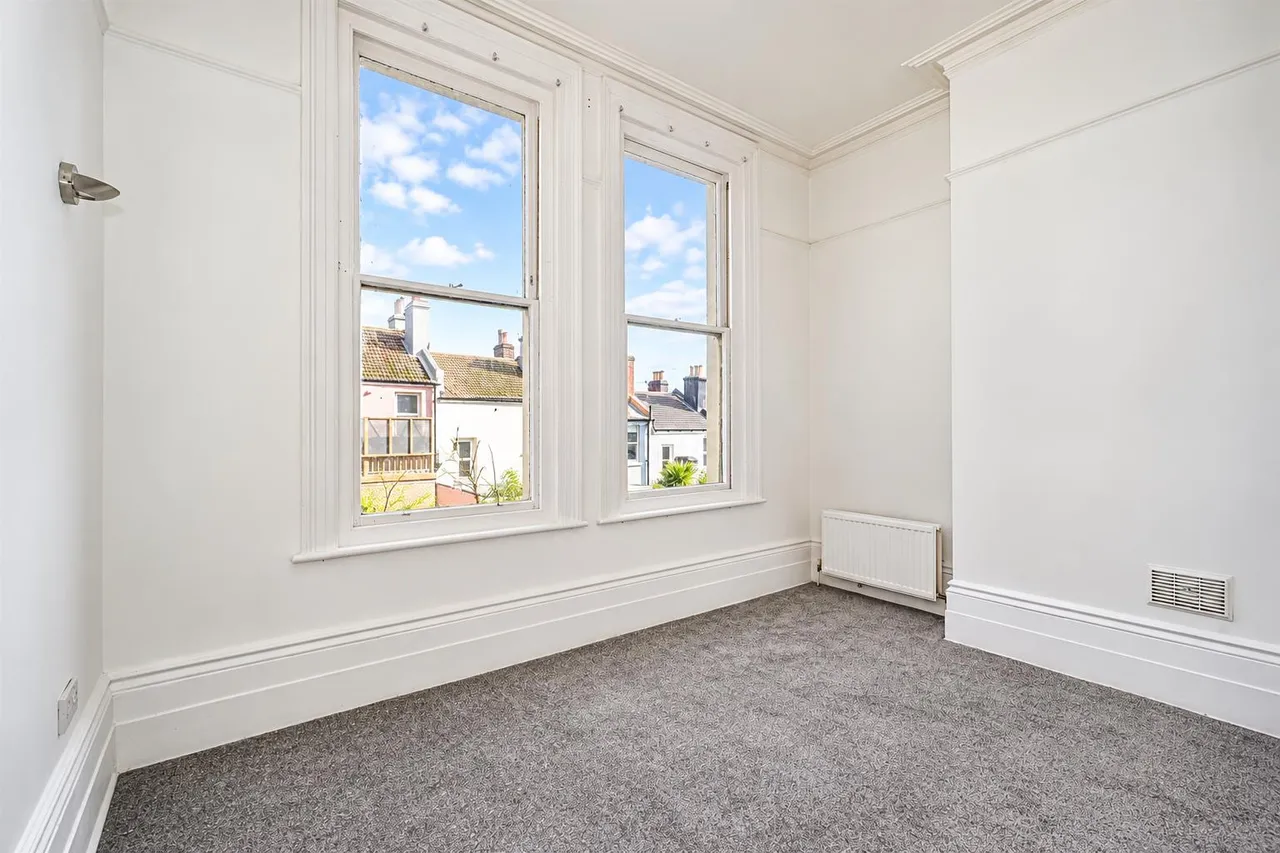 London Road, St Leonards-On-Sea, photo 3