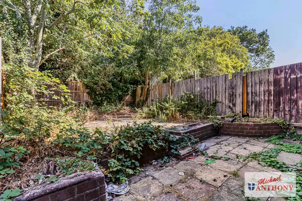 Eston Court, Bradville, Milton Keynes, Buckinghamshire, MK13 7DF, photo 4