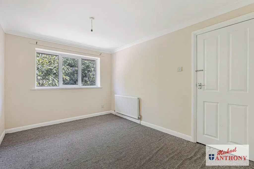 Eston Court, Bradville, Milton Keynes, Buckinghamshire, MK13 7DF, photo 6