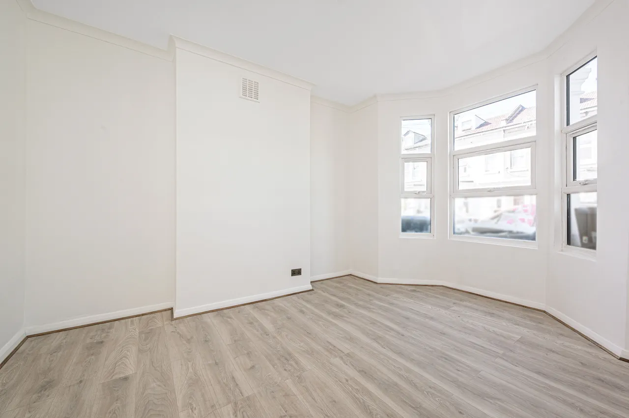 62 Charlton Road, London, photo 4