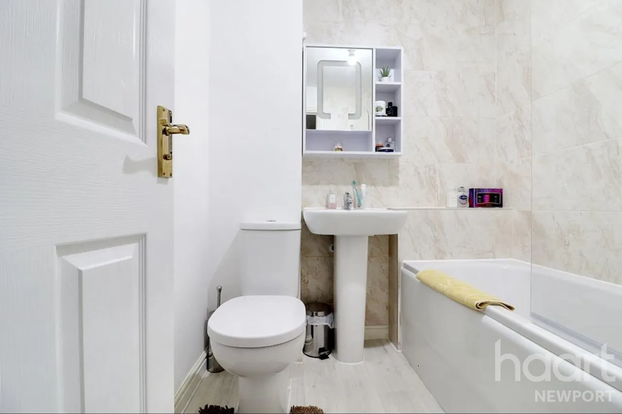 Cefn Adda Close, Newport, NP20, photo 13