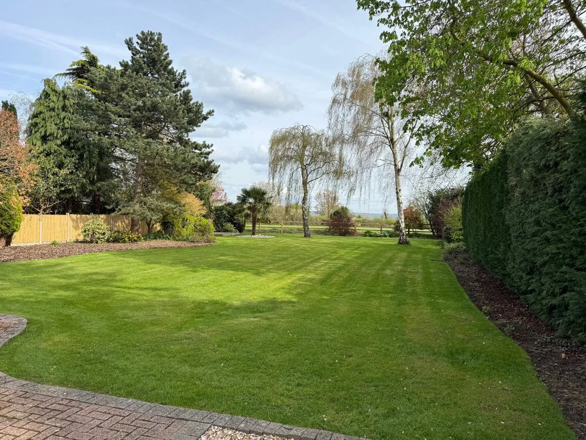 Church Gate, Colston Bassett, NG12, photo 13