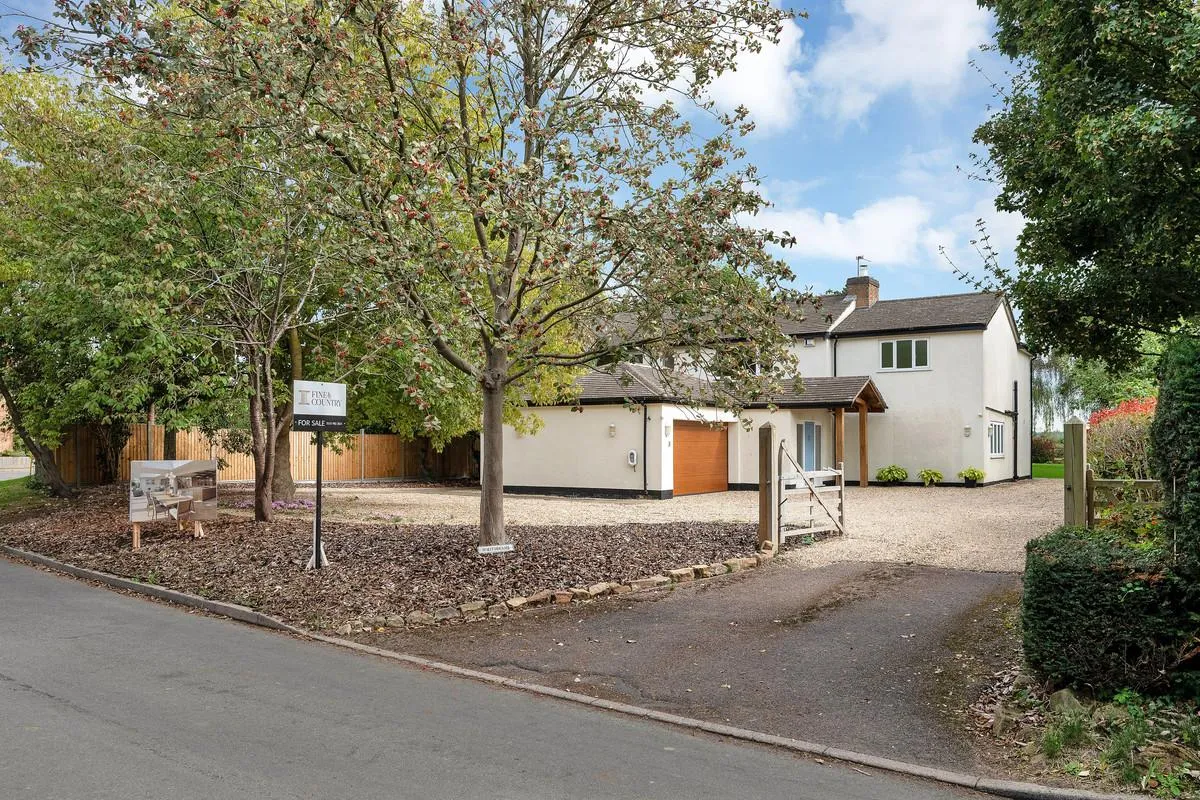 Church Gate, Colston Bassett, NG12, photo 15