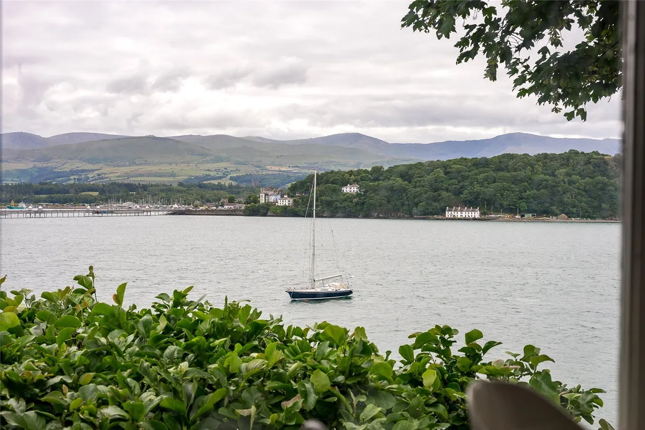 Glyngarth, Menai Bridge, LL59, photo 2