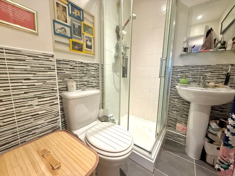 Limestone Grove, Houghton Regis LU5 5NE, photo 12