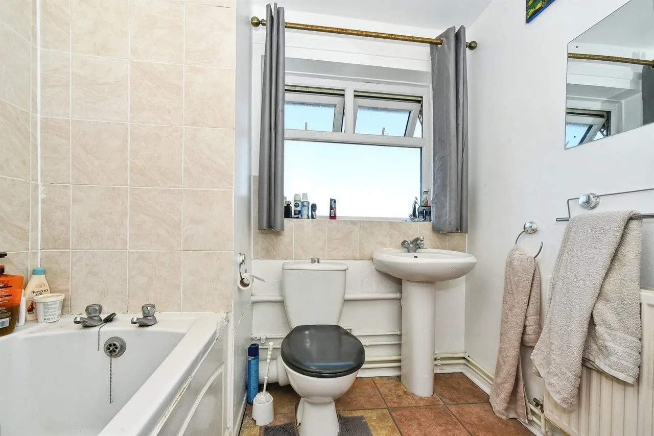 Welcombe Avenue, Swindon, SN3, photo 12