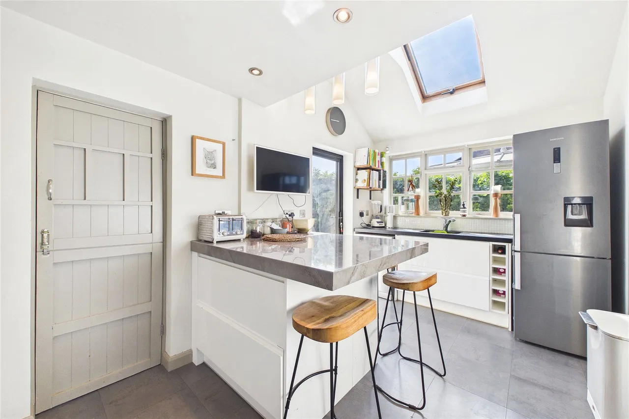 Alpha Road, Chobham, GU24, photo 4