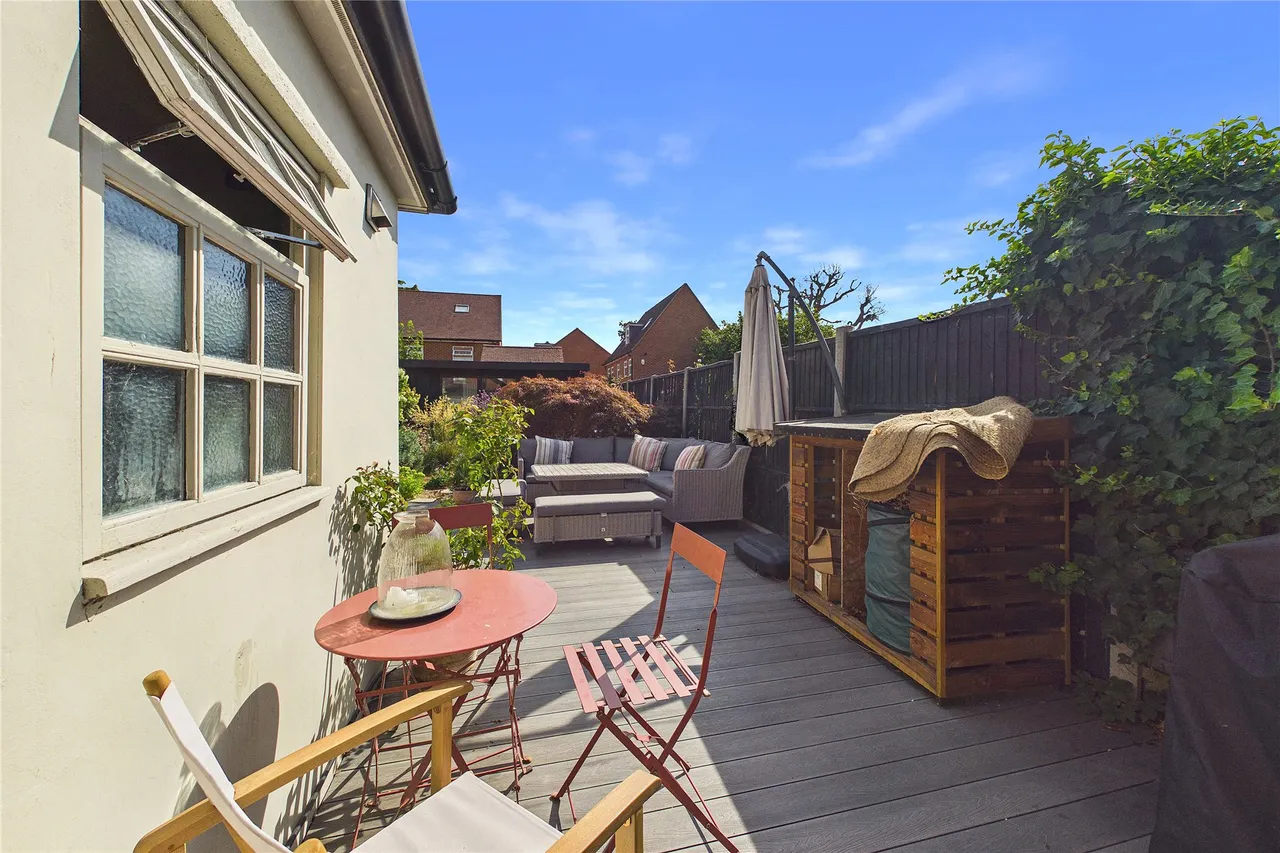 Alpha Road, Chobham, GU24, photo 14