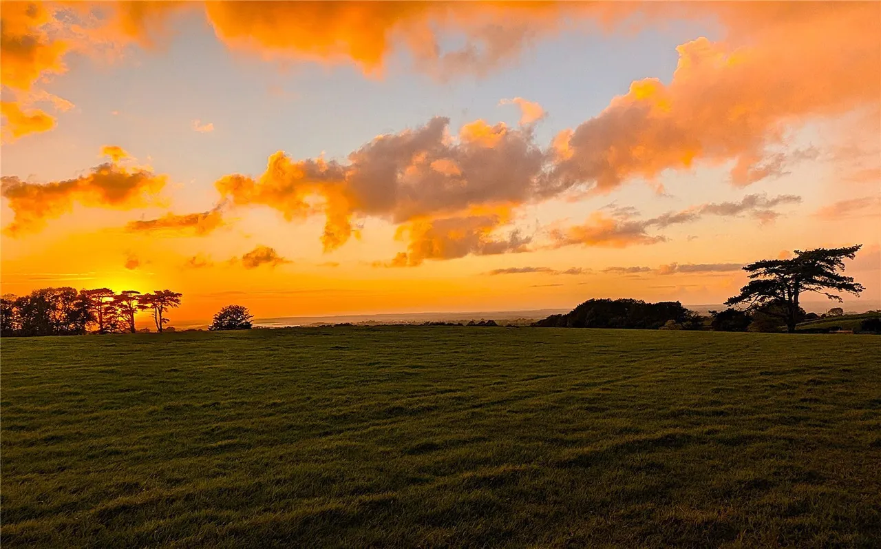 Llanrug, Caernarfon, LL55, photo 36