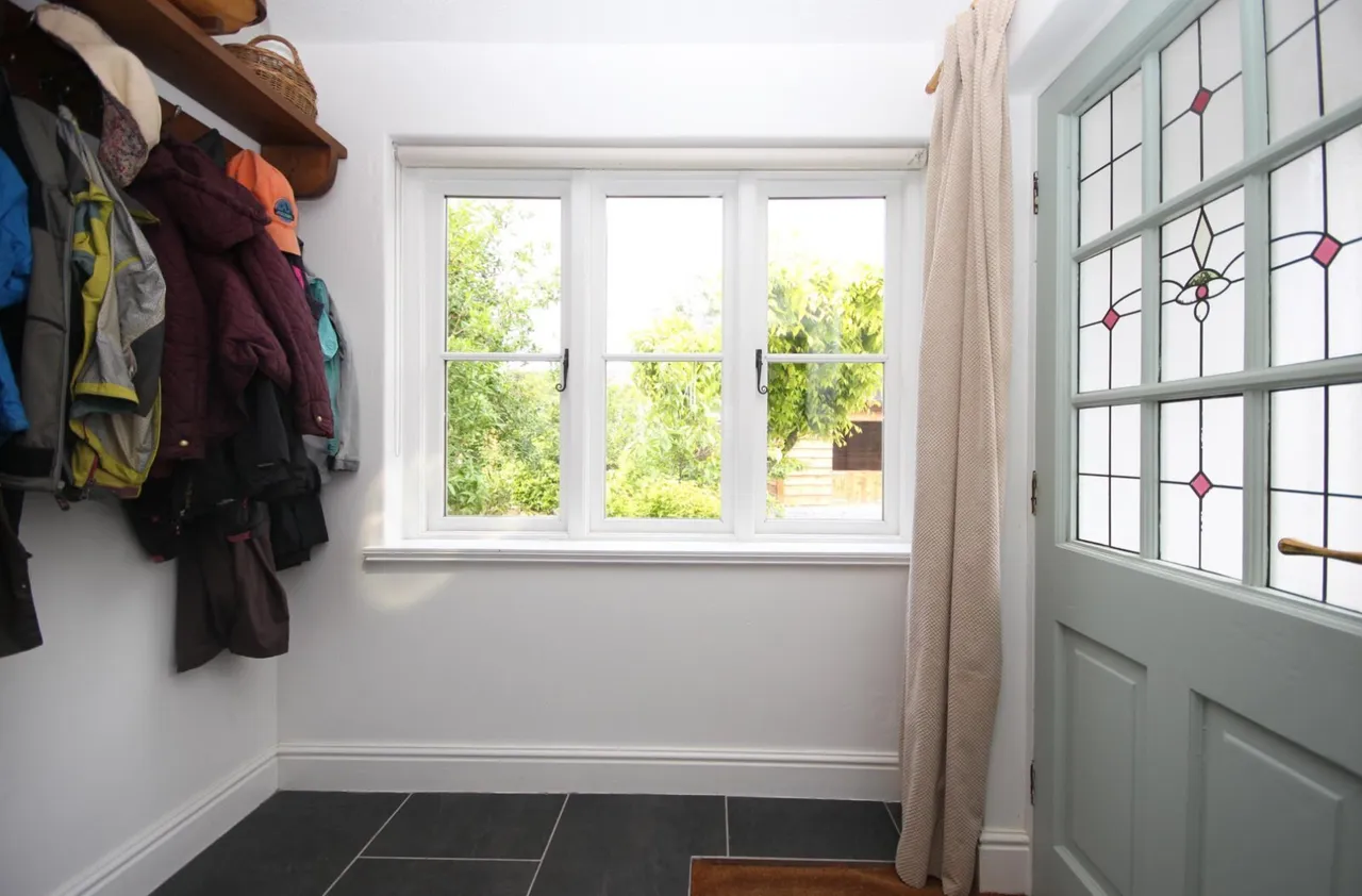 Llanrug, Caernarfon, LL55, photo 5