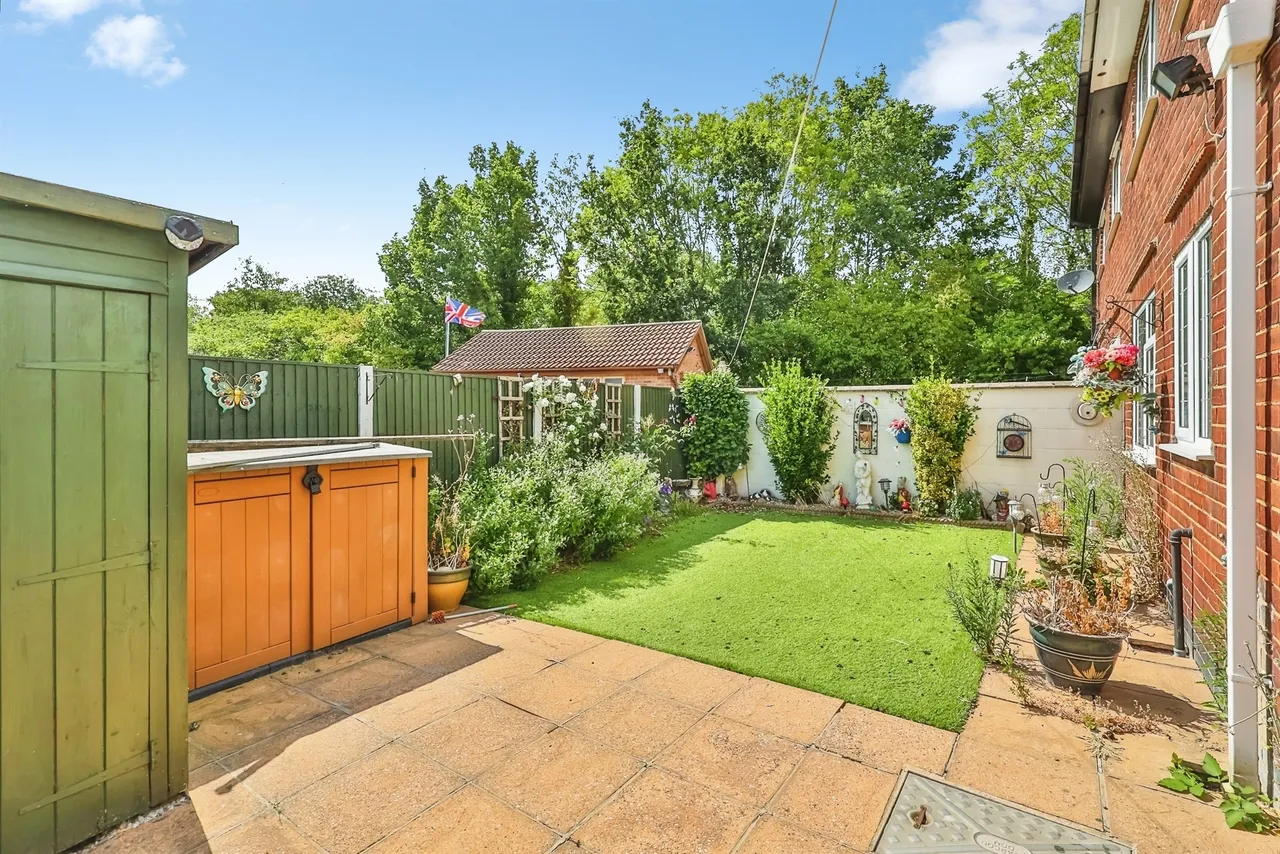 Ebenezer Street, Ilkeston, DE7, photo 2
