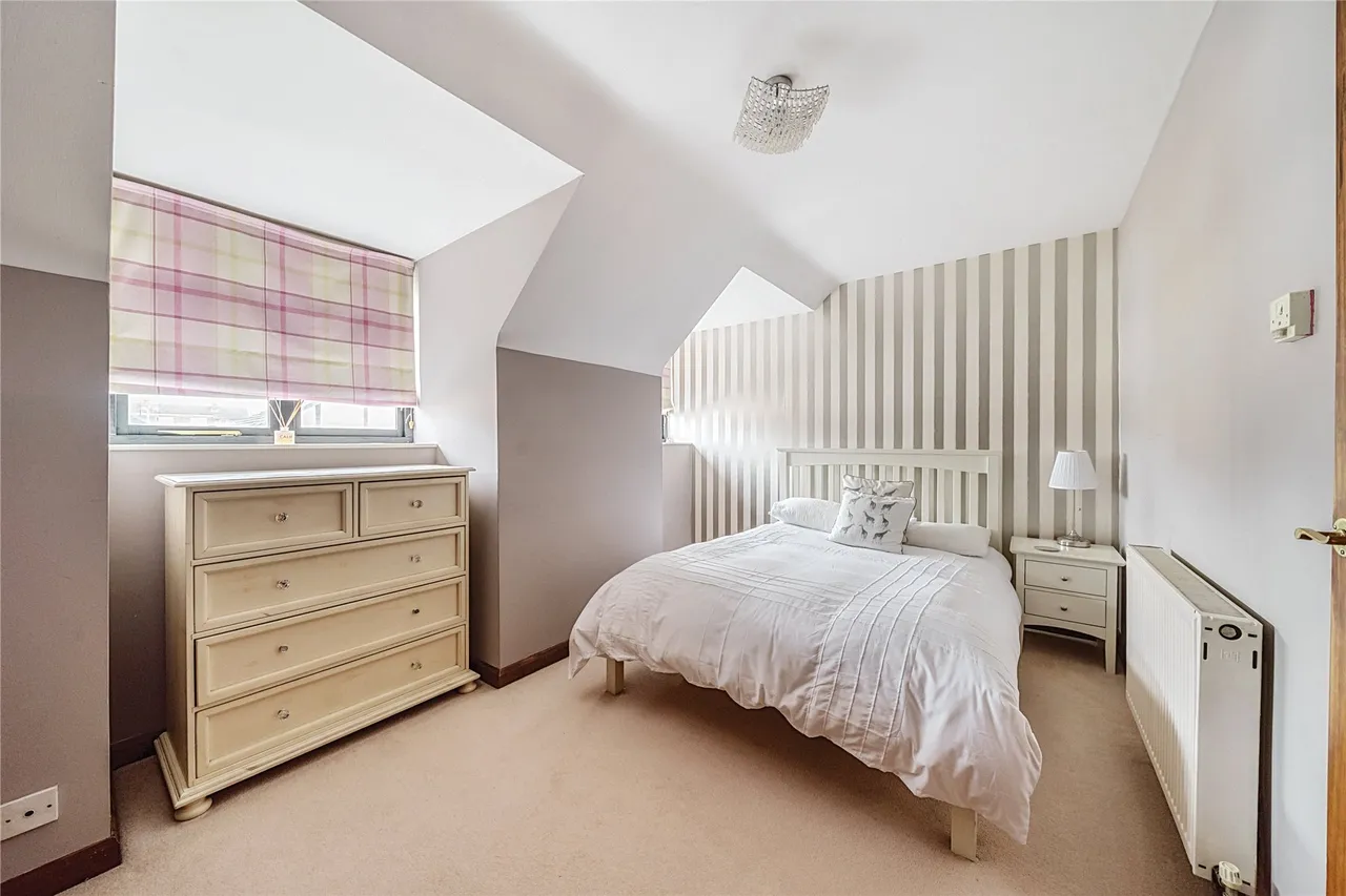 Liberty Hall Road, Addlestone, KT15, photo 12