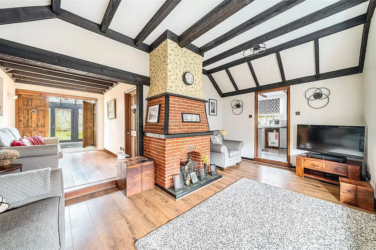 Liberty Hall Road, Addlestone, KT15, photo 2