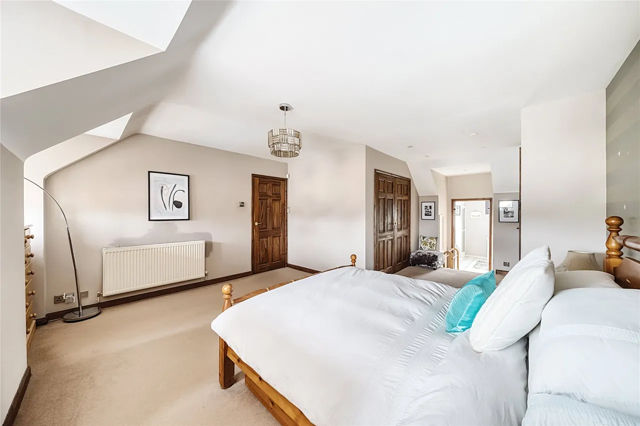 Liberty Hall Road, Addlestone, KT15, photo 6