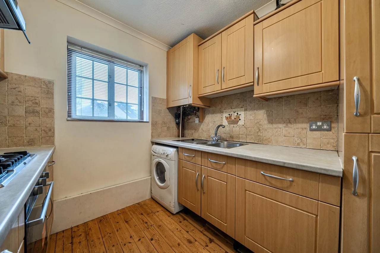 Middle Park Avenue, SE9, photo 4