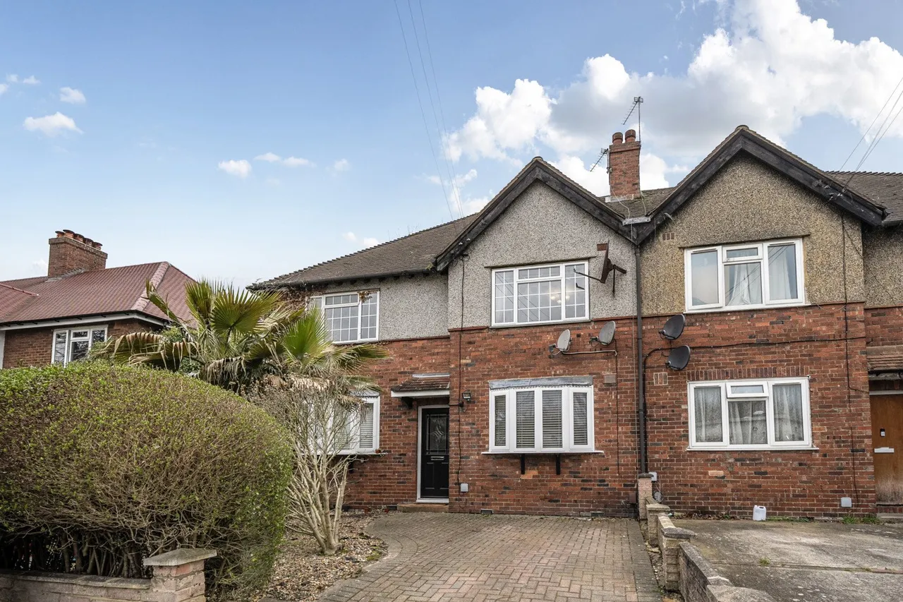 3 bed flat for sale — Middle Park Avenue, SE9