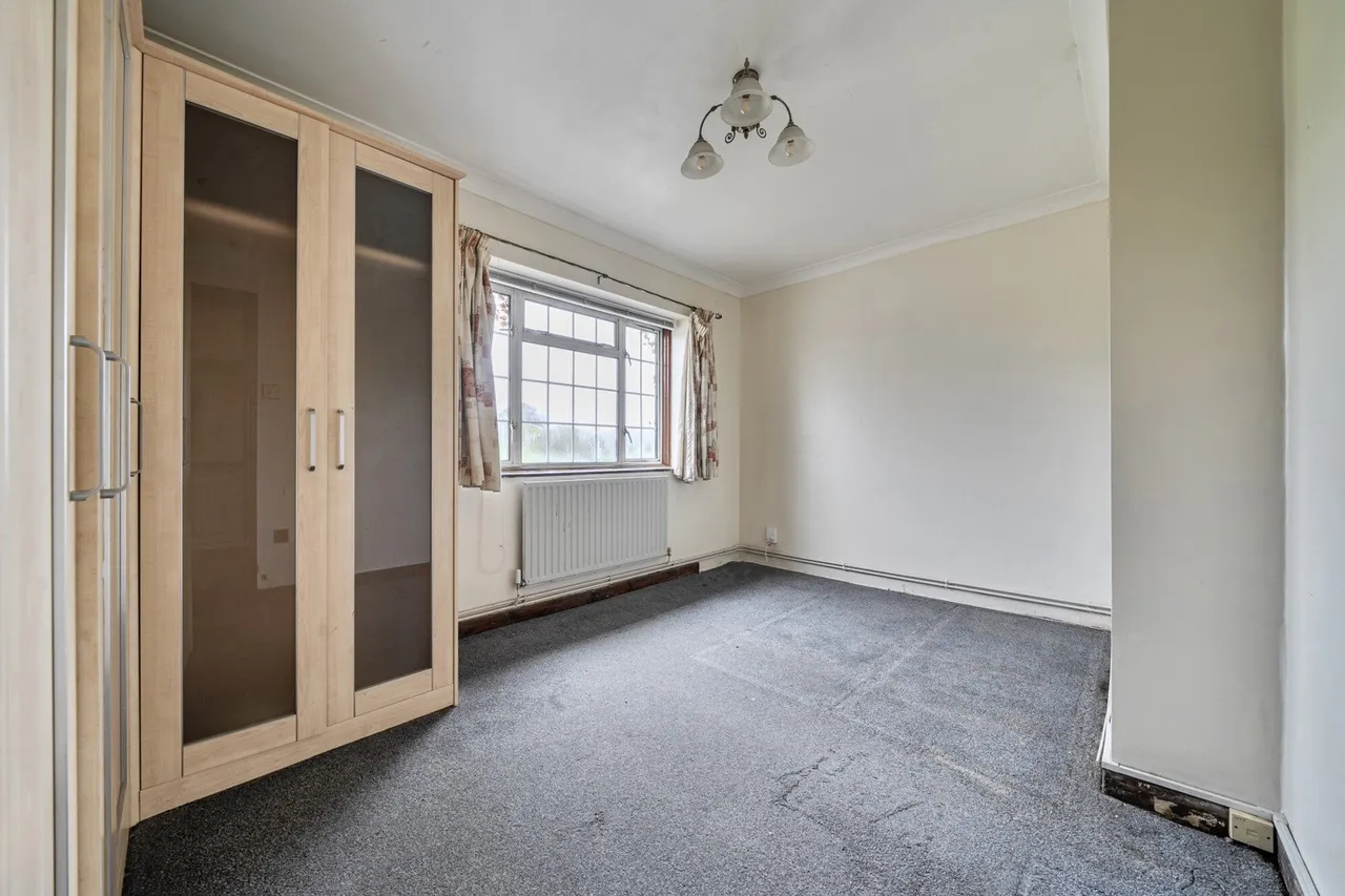 Middle Park Avenue, SE9, photo 8