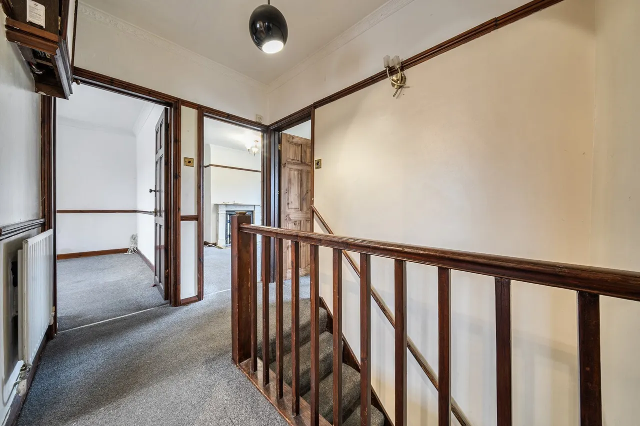 Middle Park Avenue, SE9, photo 19
