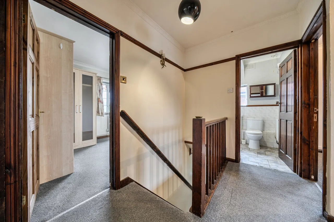 Middle Park Avenue, SE9, photo 11