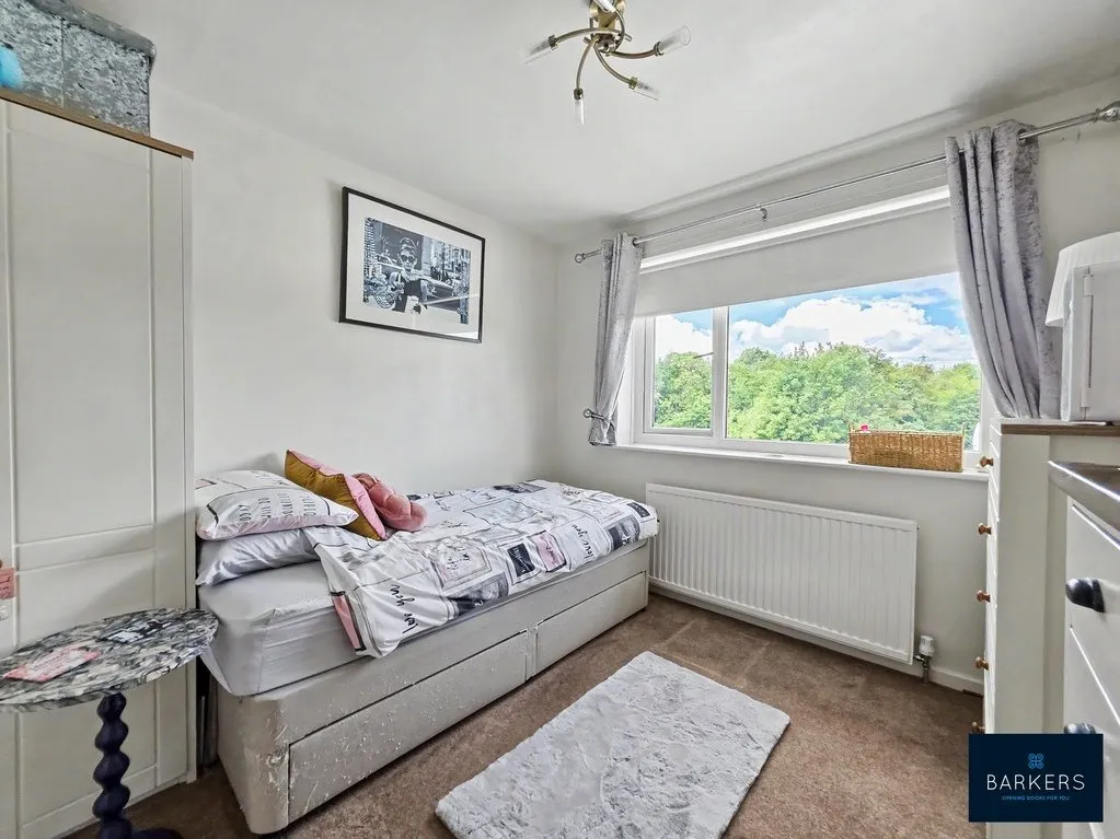 Bradford Road Birstall, Batley WF17 9JB, photo 10