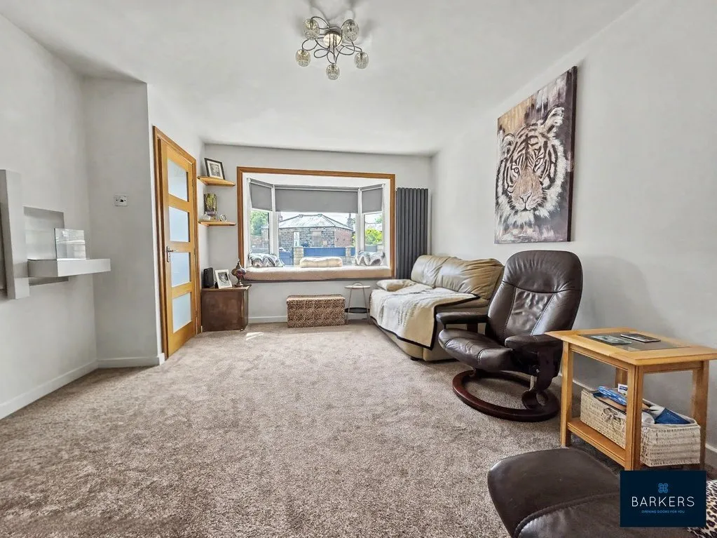 Bradford Road Birstall, Batley WF17 9JB, photo 8