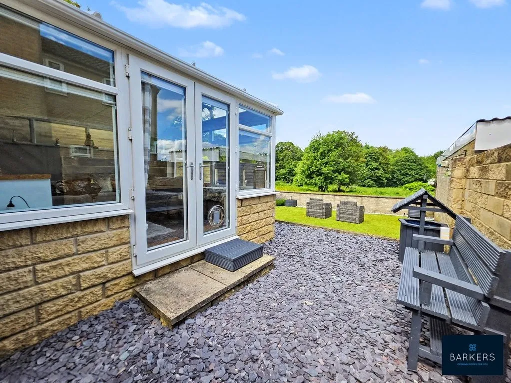 Bradford Road Birstall, Batley WF17 9JB, photo 13