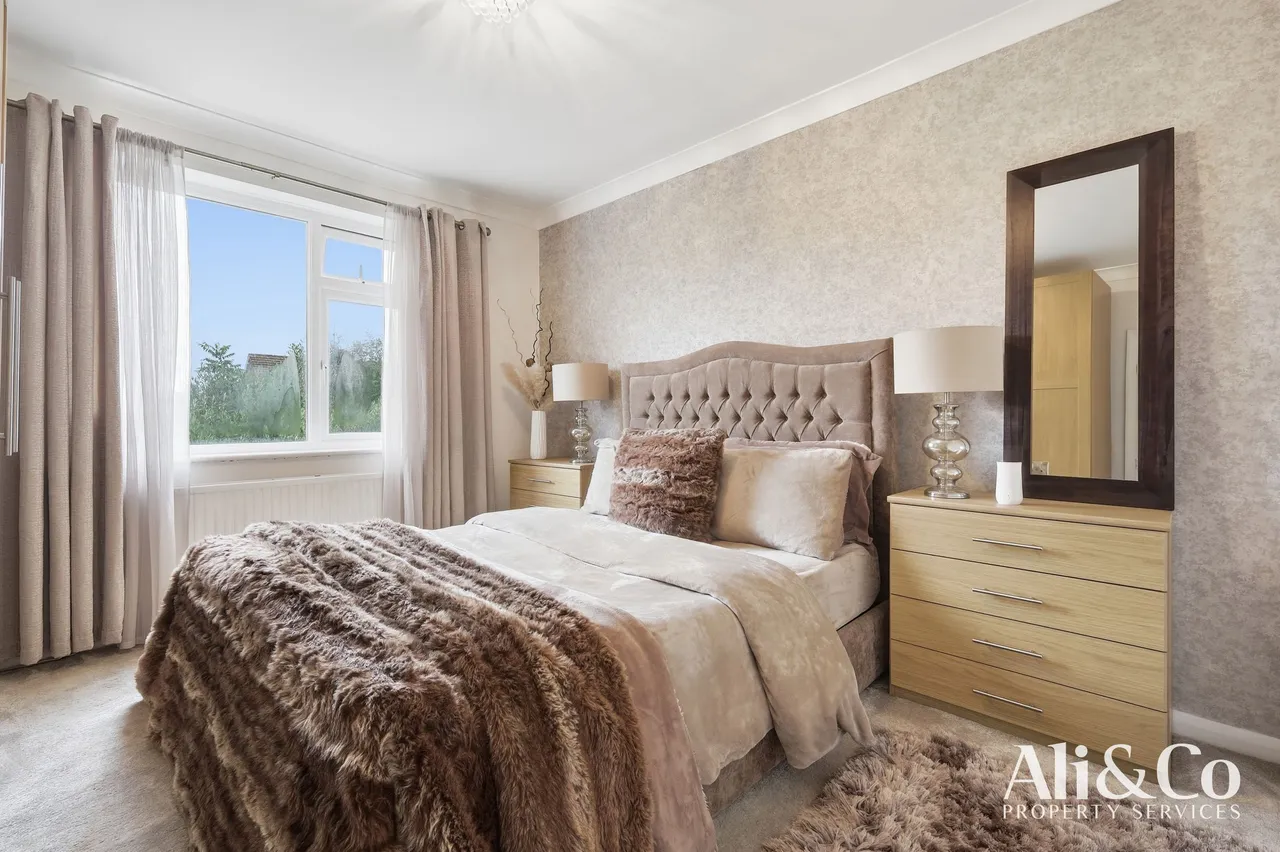 Lodge Lane, Grays, Essex, RM16 2TP, photo 10