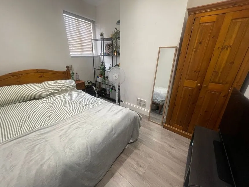 1 bed property to rent — Durham Road, London, E16