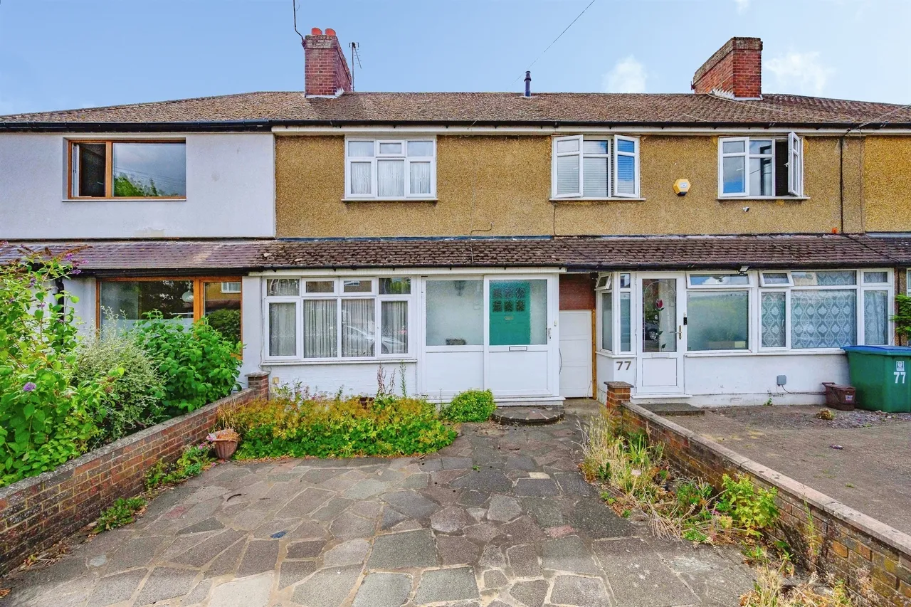 2 bed house for sale, Briar Road, Watford, WD25