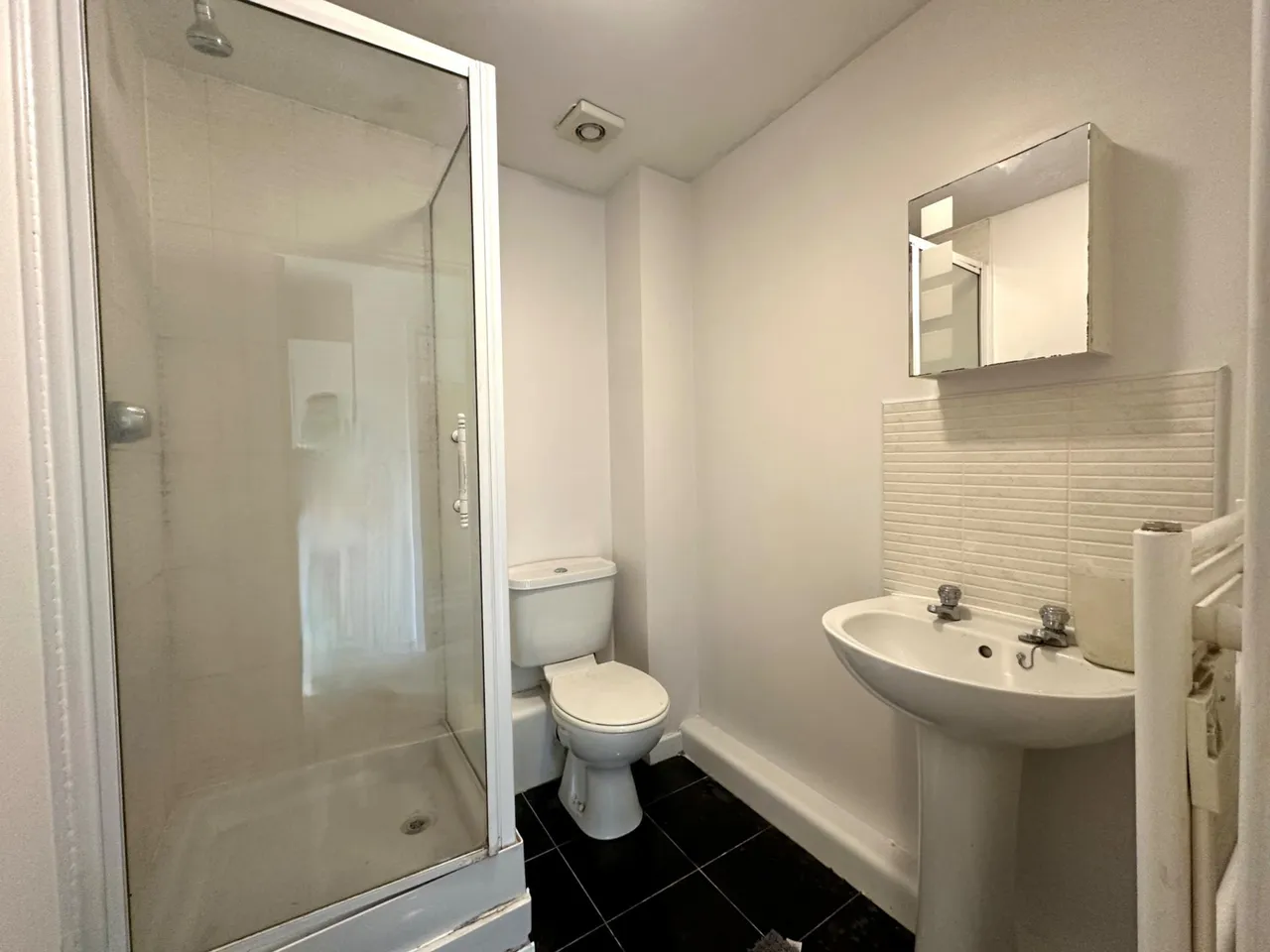 Squires Grove, New Invention, Willenhall, WV12, photo 6