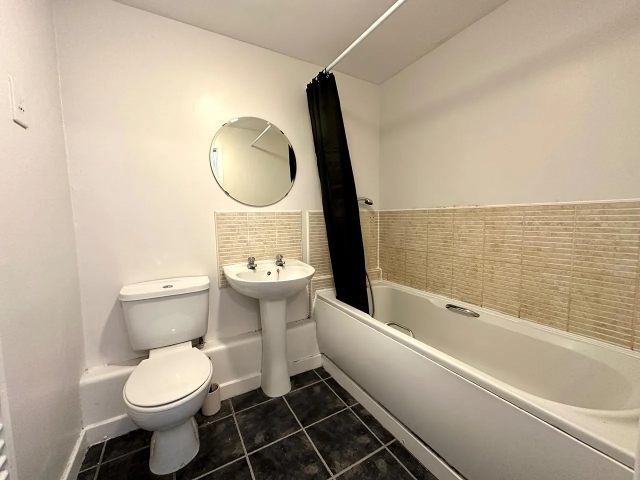 Squires Grove, New Invention, Willenhall, WV12, photo 7