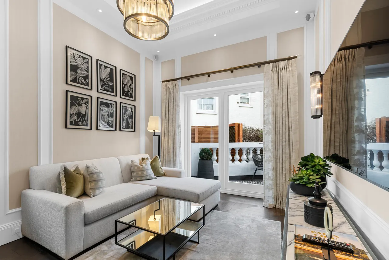 2 bed flat to rent — Prince Of Wales Terrace, Kensington, London