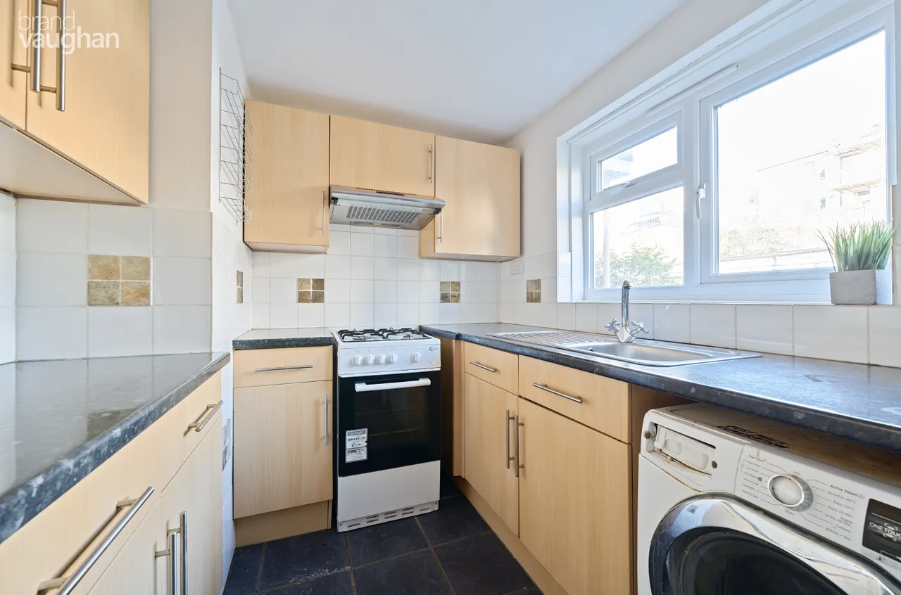Marine View, Brighton, BN2, photo 2