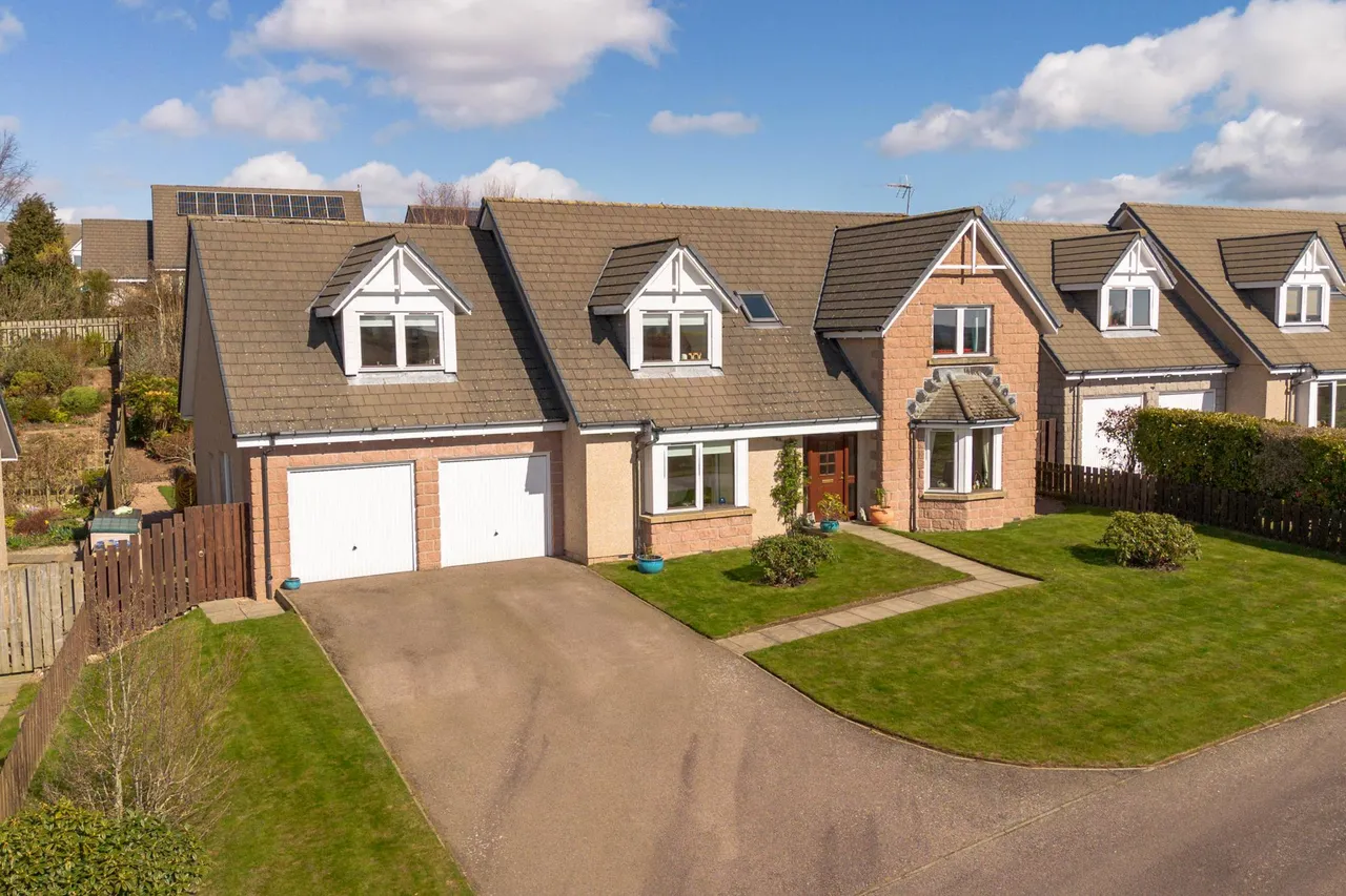 5 bed house for sale, Castlehill Gardens, Auchenblae, AB30