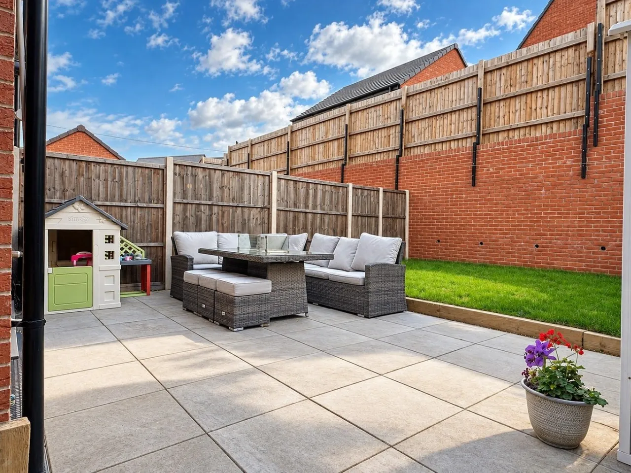 Husselbee Crescent, Lawley Bank, TF4, photo 4