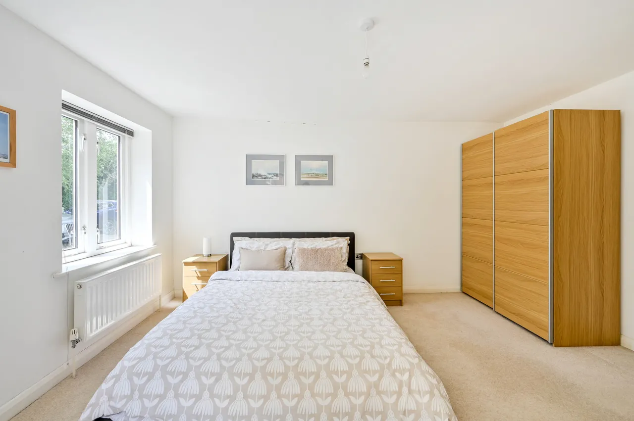 Flat 4, Stansfield Court, 43 Newark Lane, Woking, photo 8